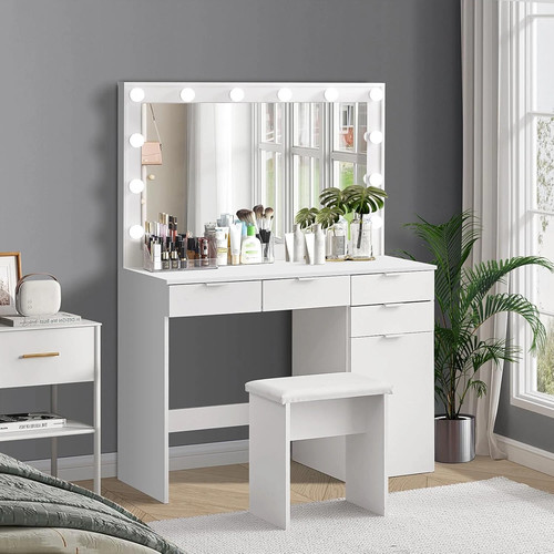 White dressing table with - dressing, led