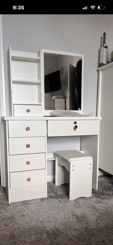 White dressing table with - white,