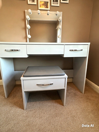 Grey gloss dressing - grey,